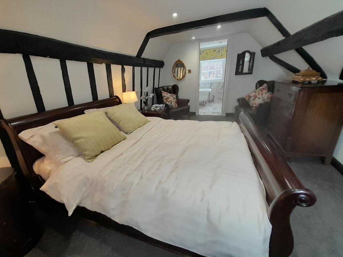 Hotel Stone Court House à Maidstone Extérieur photo